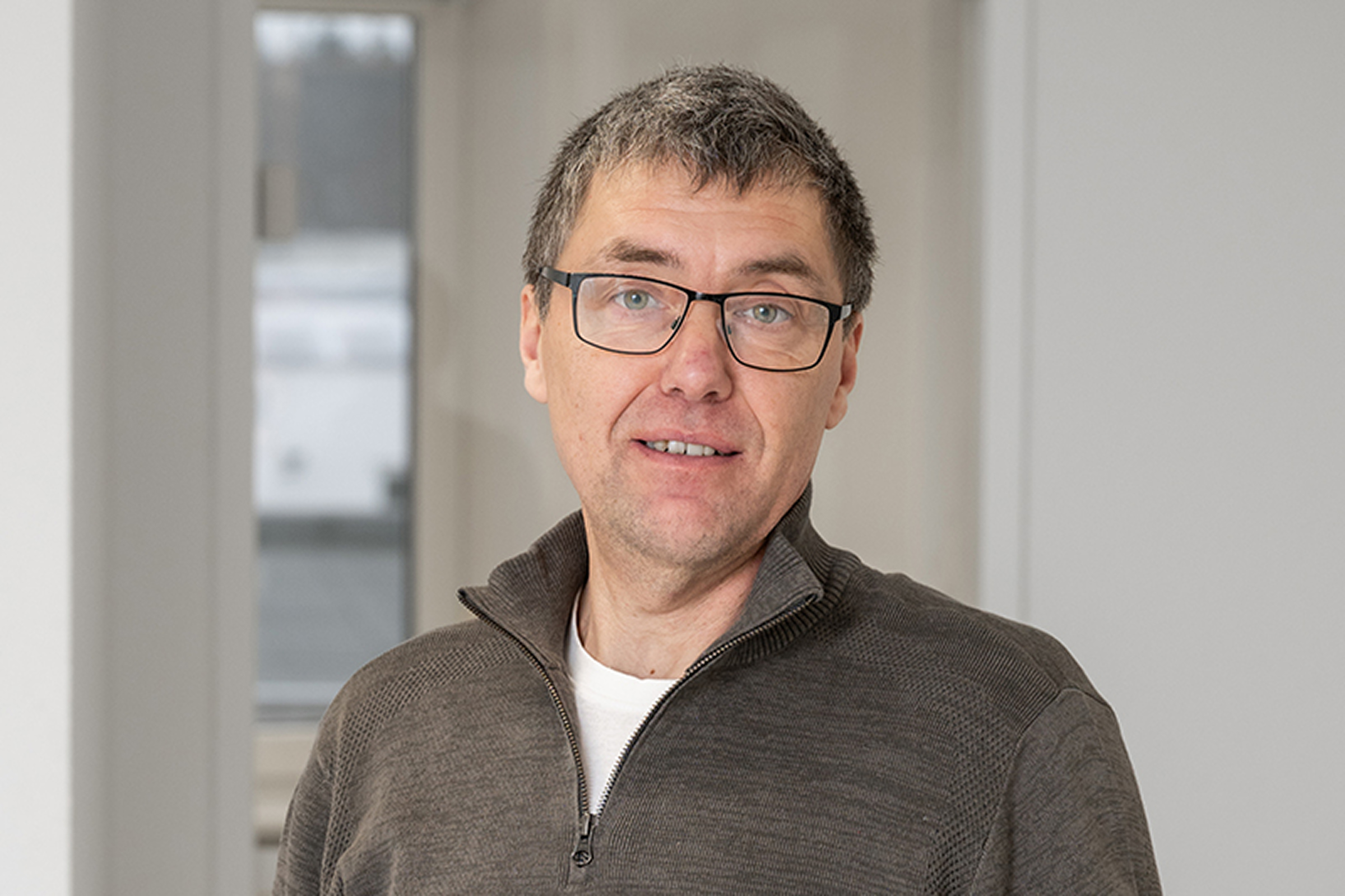 Mike Schröder, Fachmonteur für baulichen Brandschutz